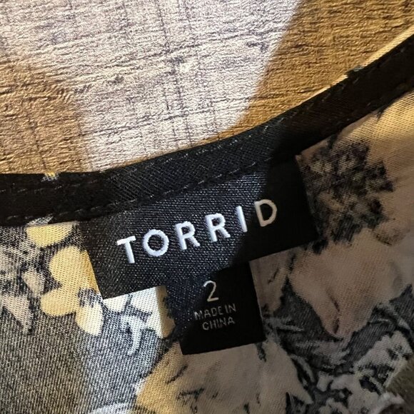 NWT Torrid Ava Floral Challis Cami Black 2X - Picture 4 of 5